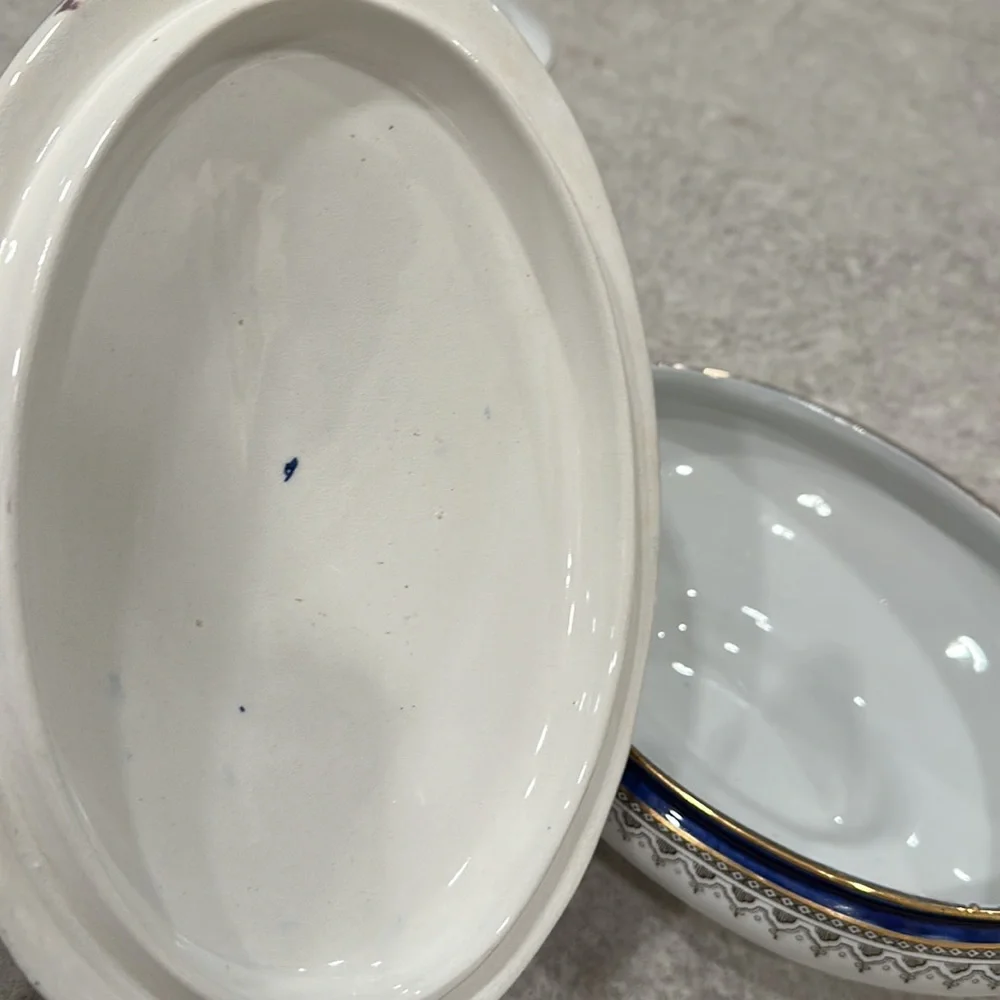 Vintage Royal Doulton Burslem from Belmont England. Great condition. 12”x7.5” - Picture 4 of 6